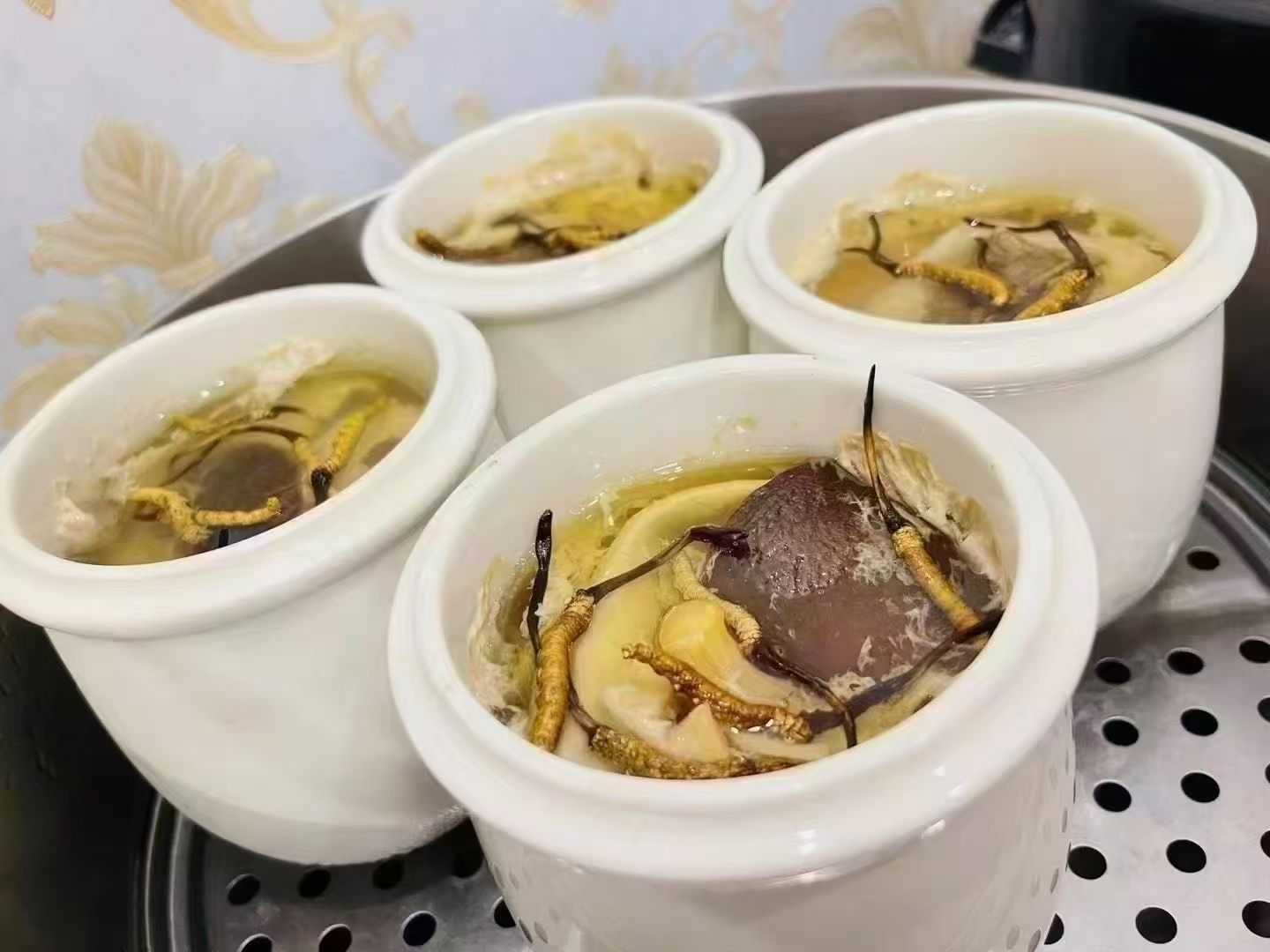 冬蟲夏草燉什么最好？5種黃金搭配讓滋補效果翻倍