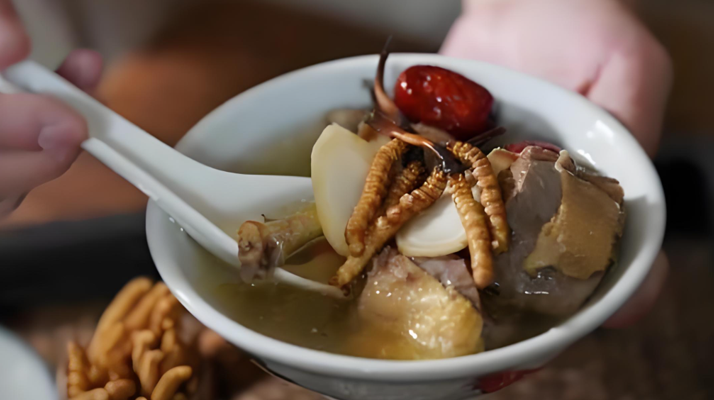 冬蟲夏草搭配有道，滋養(yǎng)肺部效果妙