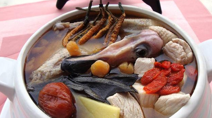 冬蟲夏草配什么煲湯好？營養(yǎng)美味的搭配指南