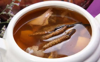 東強(qiáng)堂蟲(chóng)草清燉團(tuán)魚(yú)：秋冬滋補(bǔ)硬菜，一口鮮醇養(yǎng)身心-西藏那曲蟲(chóng)草網(wǎng)